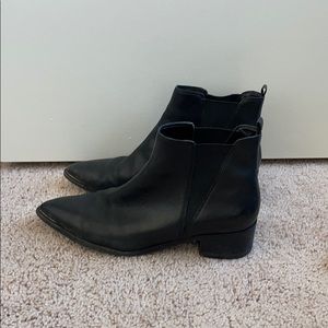 Marc Fisher Yale booties